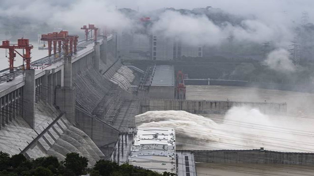 China blasts dam to release floodwaters