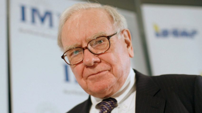 Mukesh Ambani pushes Warren Buffett out