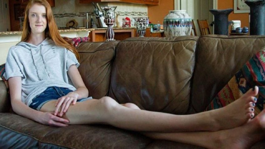 Guinness World Record for the youngest girl in the world with the longest legs