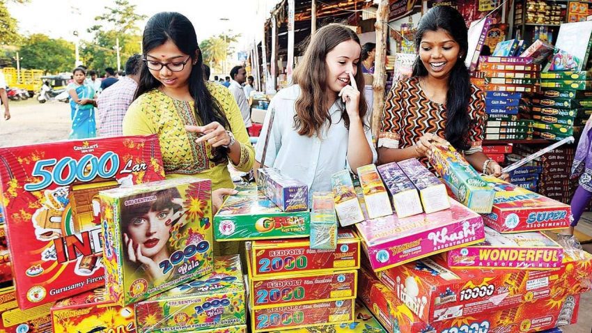 Sivakasi firecrackers worth Rs 1000 crore are stagnant