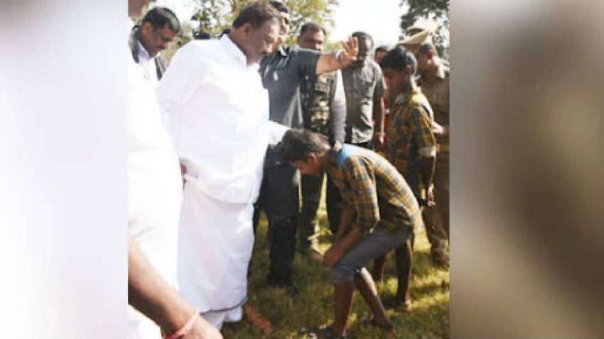 Tamil Nadu Minister Dindukkal Srinivasan once again told a tribal boy to take off his sandals