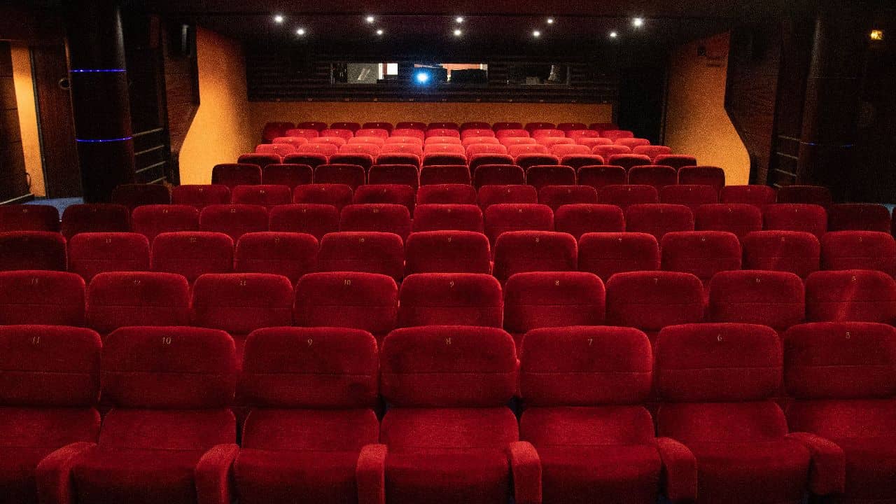 Only 50% of seats are allowed for cinemas - Court order !!!