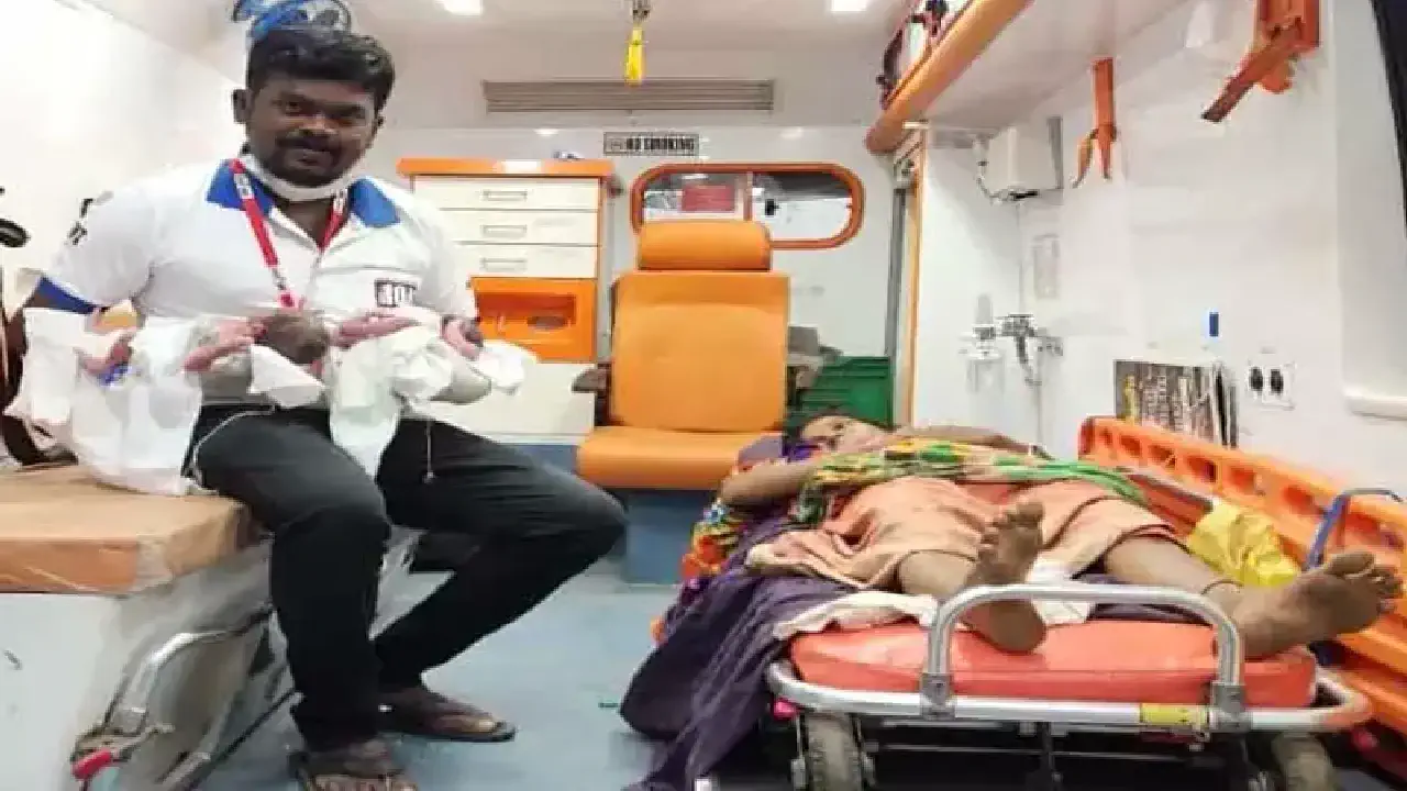 Twin babies born in 108 ambulances in the dense Satyamangalam forest area !!!